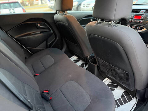 2013 Kia Rio 5-Door LX