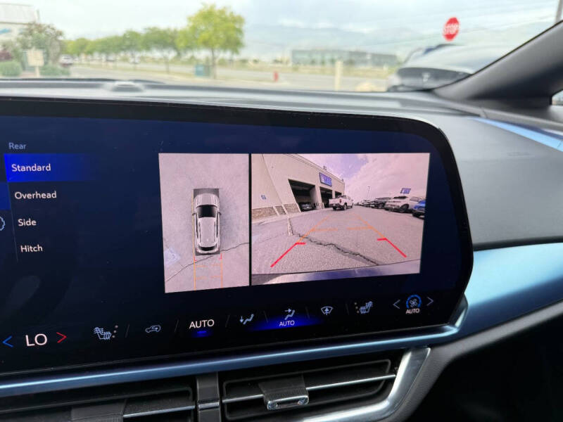 2024 Chevrolet Equinox EV LT