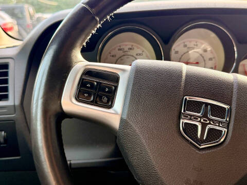 2012 Dodge Challenger SXT