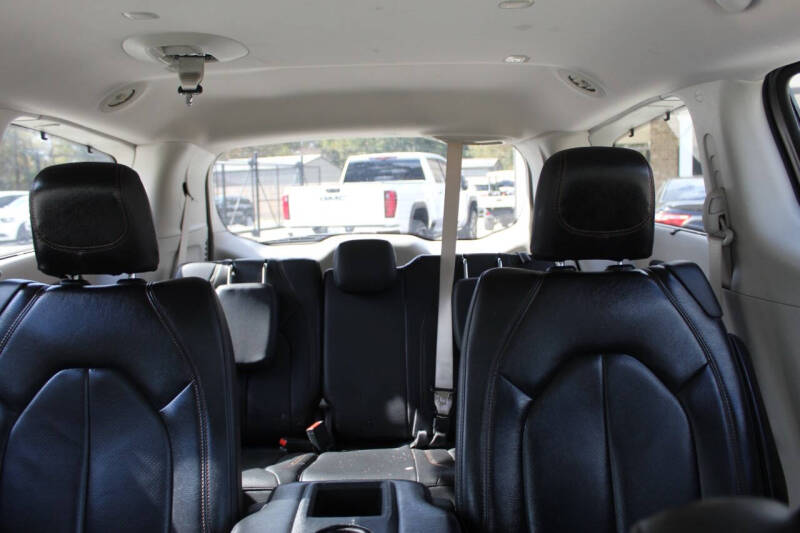 2017 Chrysler Pacifica Touring-L Plus