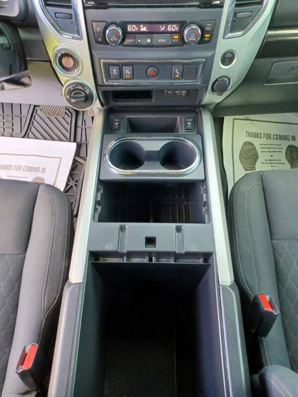 2021 Nissan Titan SV