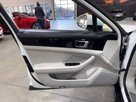 2017 Porsche Panamera