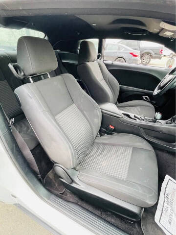 2018 Dodge Challenger SXT
