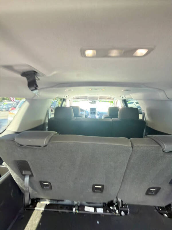 2018 Chevrolet Suburban LS