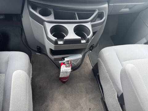 2012 Ford E-Series E-350 SD XLT