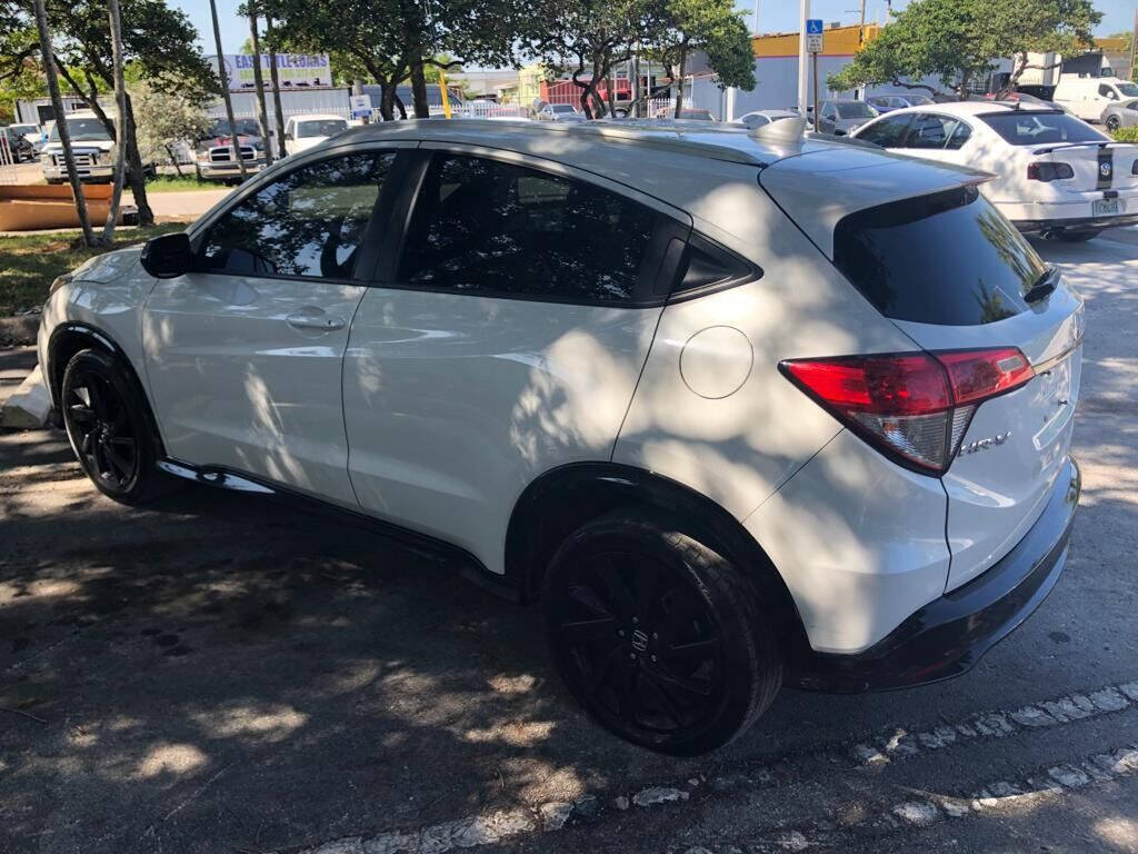 2021 Honda HR-V Wagon - $18,900