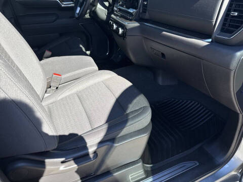 2025 GMC Sierra 1500 Elevation Standard