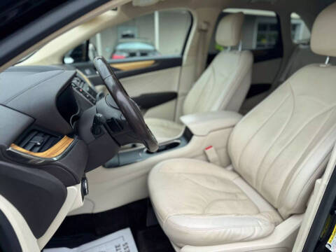 2016 Lincoln MKC Select