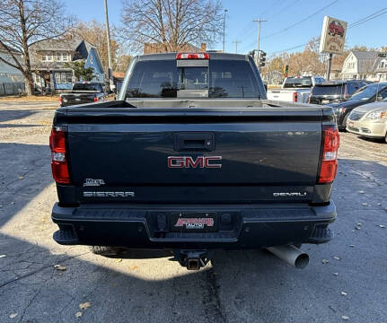 2017 GMC Sierra 3500HD Denali