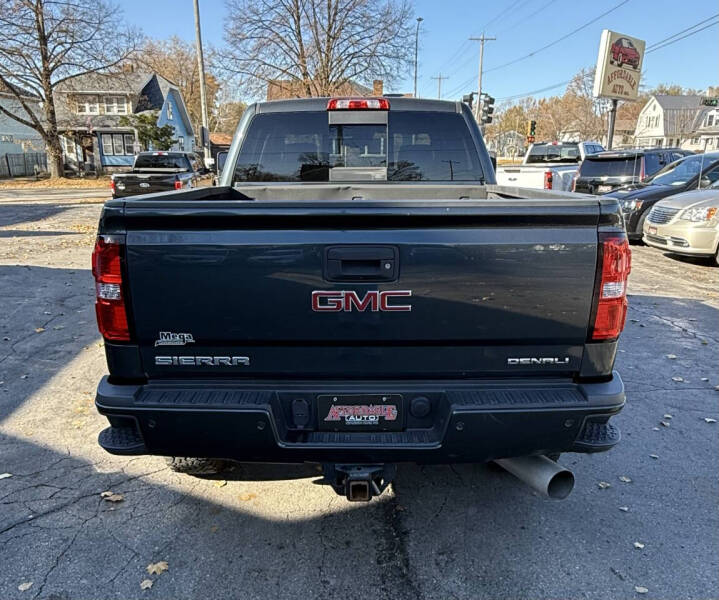 2017 GMC Sierra 3500HD Denali