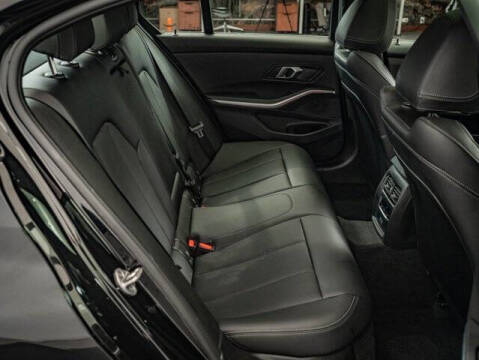 2025 BMW 3 Series 330i xDrive