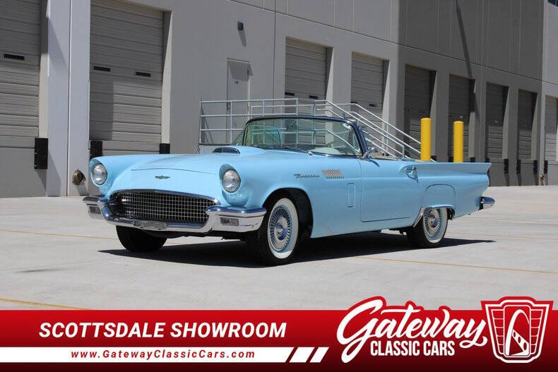 1957 Ford Thunderbird
