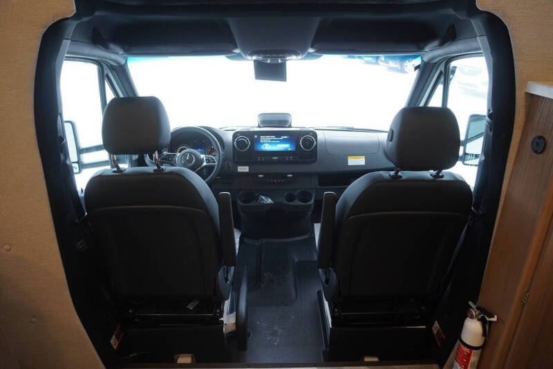 2025 Mercedes-Benz Sprinter