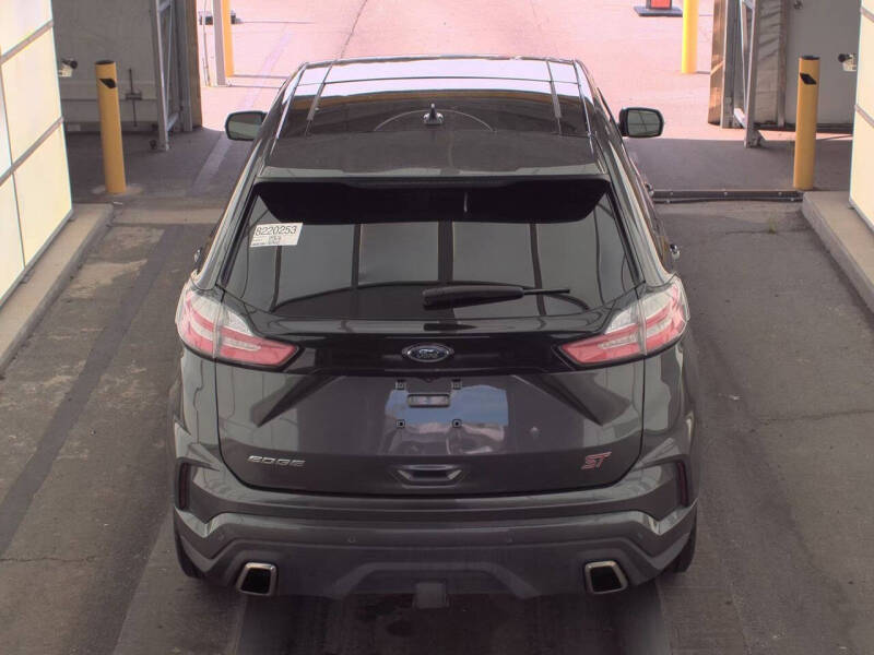 2020 Ford Edge ST