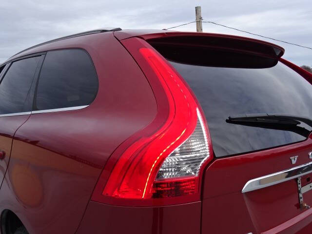 2016 Volvo XC60 T6 Drive-E R-Design Platinum