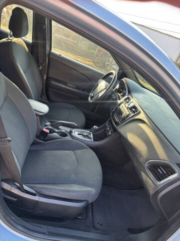 2012 Chrysler 200 Touring