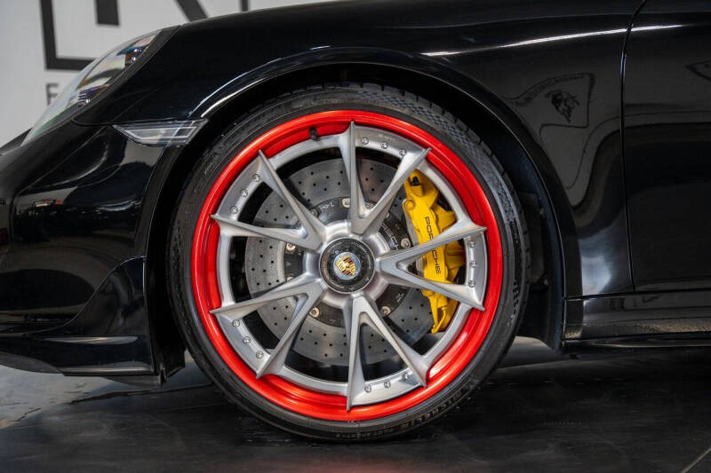 2017 Porsche 911 Turbo S