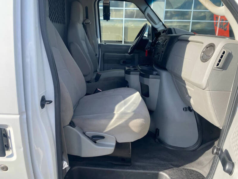 2014 Ford E-Series E-350 SD