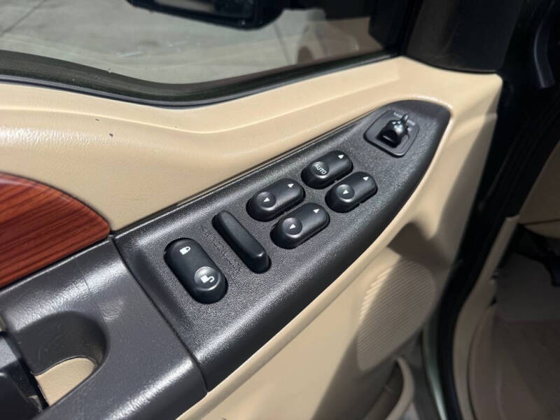 2005 Ford Excursion Eddie Bauer