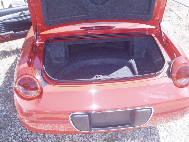 2005 Ford Thunderbird Deluxe