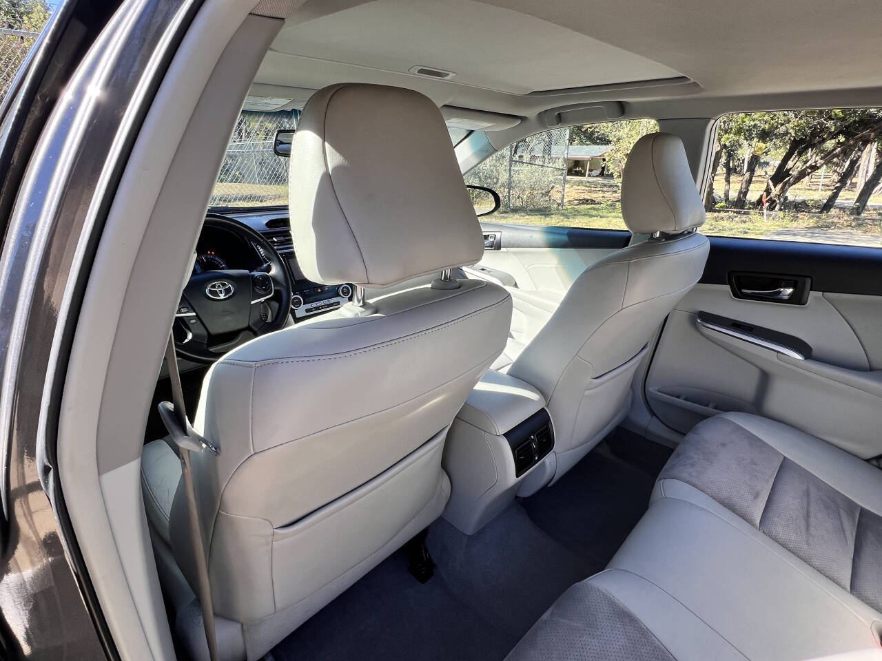 Used Car 2013 Toyota Camry Hybrid  Le 4dr Sedan For Sale Under $12,000 In Austin, Texas