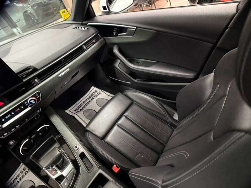 2024 Audi A4 quattro S line Prem Plus 45 TFSI