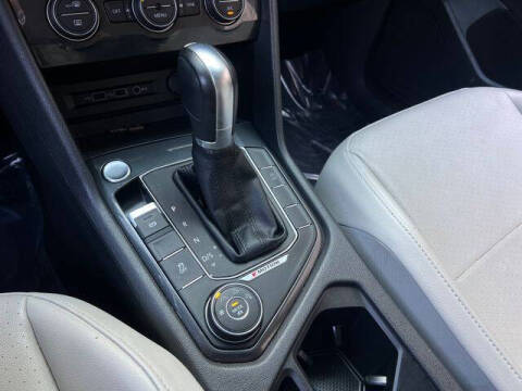 2018 Volkswagen Tiguan 2.0T SEL 4Motion