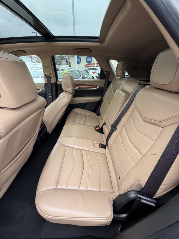 2017 Cadillac XT5 Platinum