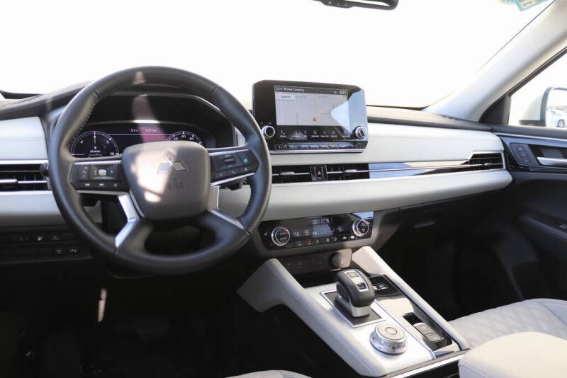 2023 Mitsubishi Outlander PHEV SEL