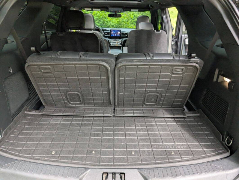 2024 Ford Explorer ST-Line
