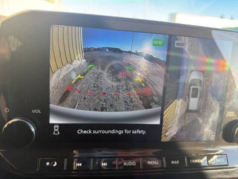 2025 Nissan Pathfinder SL