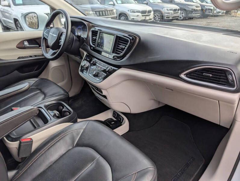 2018 Chrysler Pacifica Touring L