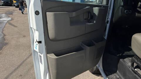 2023 GMC Savana 2500