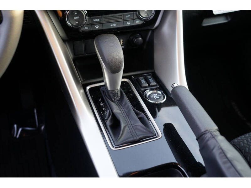 2025 Mitsubishi Eclipse Cross LE