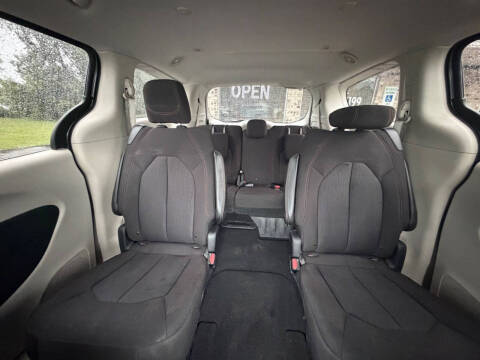 2017 Chrysler Pacifica Touring
