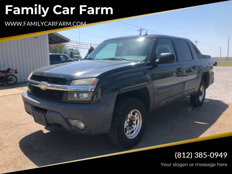 2005 Chevrolet Avalanche for sale at Family Car Farm in Princeton IN