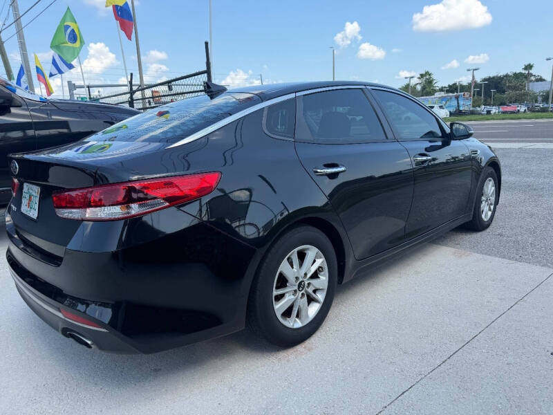 2017 Kia Optima LX