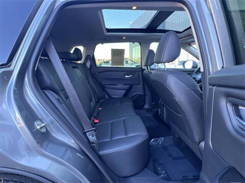 2024 Nissan Rogue SL