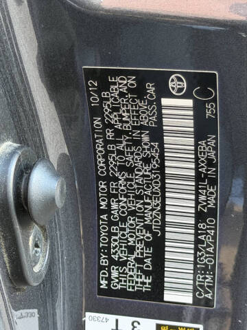 2013 Toyota Prius v Five