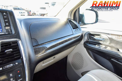 2012 Chrysler Town and Country Touring