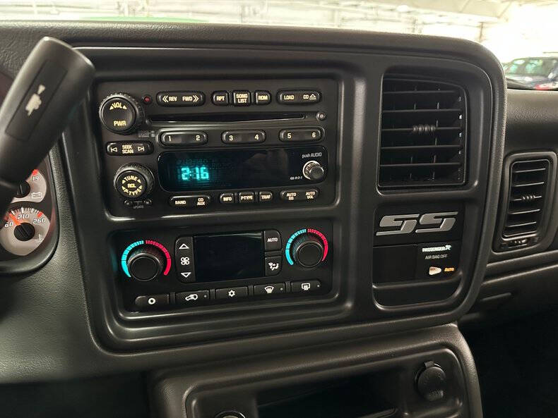 2004 Chevrolet Silverado 1500 SS