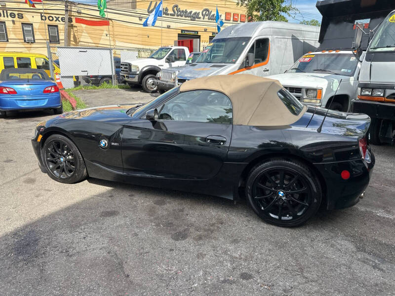 2006 BMW Z4 3.0i