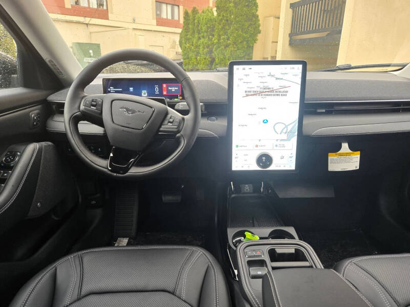 2025 Ford Mustang Mach-E Premium