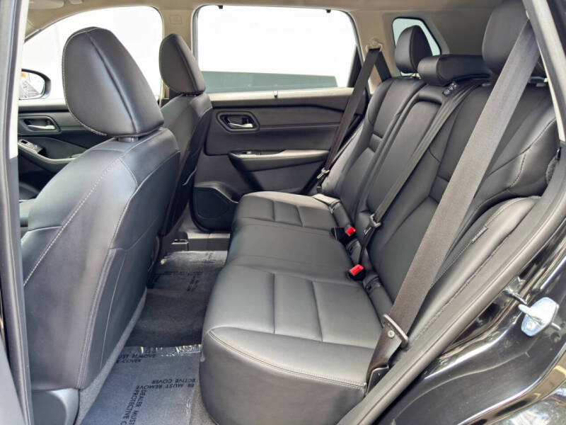 2024 Nissan Rogue SL