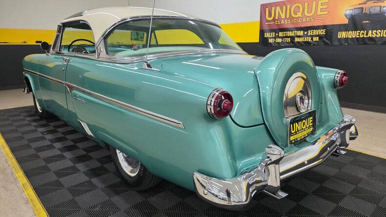 1954 Ford Crestline