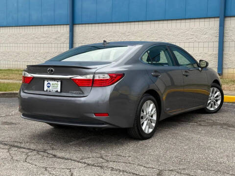 2013 Lexus ES 300h