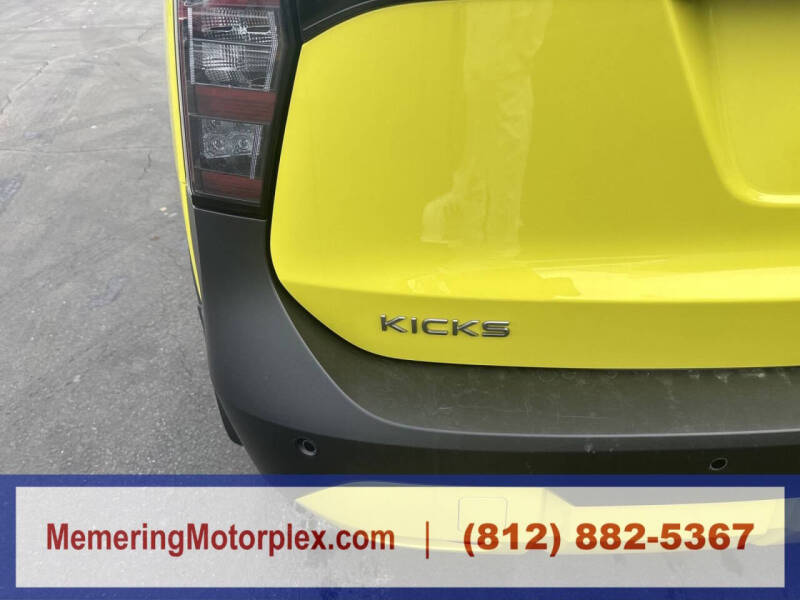 2025 Nissan Kicks SR