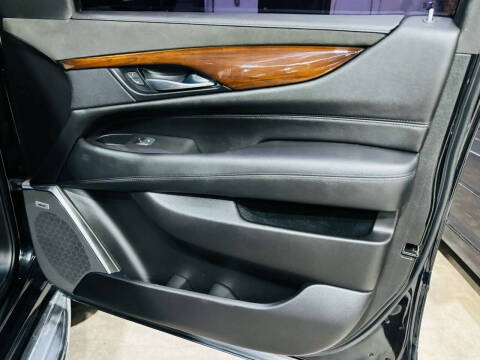 2019 Cadillac Escalade Luxury