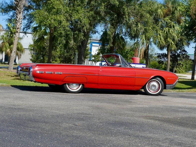 1962 Ford Thunderbird