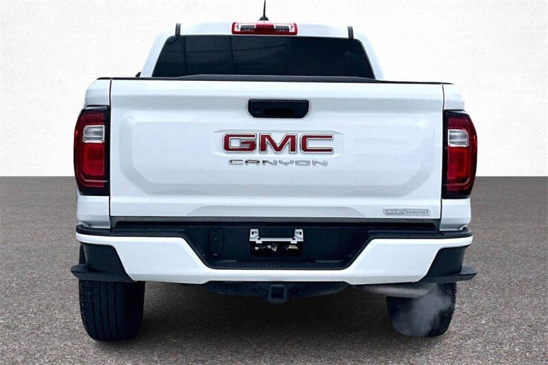 2024 GMC Canyon Elevation